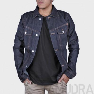 #SLATE by <a href="/myEASTON/">My Info Wayne Easton</a> 
IDR 612K
only at amudra.com