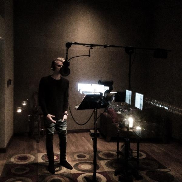 CodySimpsonWzW's tweet photo. http://t.co/h8bcxMCpnJ