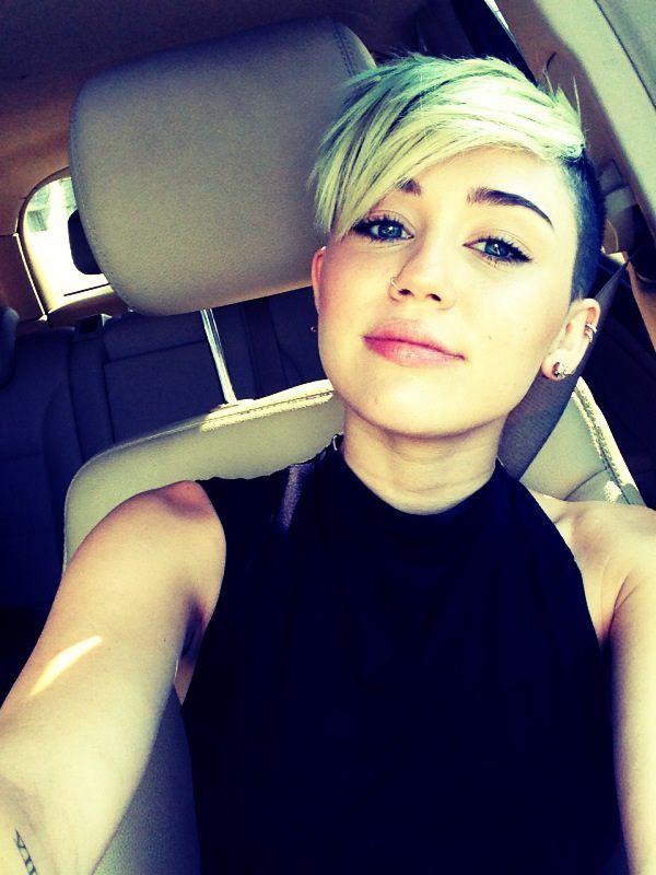 jenniquegdrz's tweet photo. Aiutatemiiii
Rt rimango Miley
Fav faccio lei http://t.co/9l3w4V5XIu