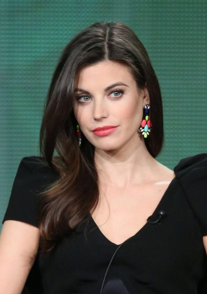 A big happy birthday to both Meghan Ory and We hope you have a fantastic day.  