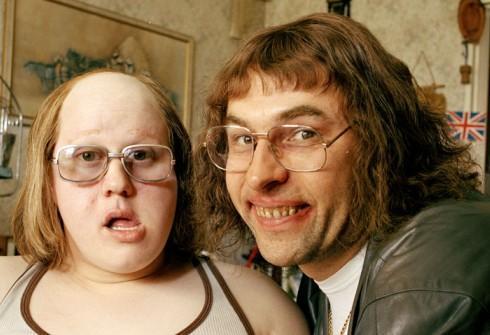 Happy 43rd Birthday David Walliams.
David is a author and a judge on BGT these days but I remember him best as Lou 