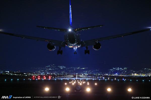い ち ご Ana Travel Info Ana飛行機写真 伊丹空港 Http T Co 5bde6w1b3u めっっちゃ綺麗 夜の空港ってこんなに輝くんだ