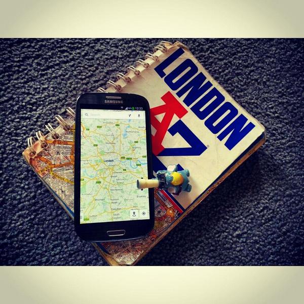 SRoyPhoto's tweet image. Old London AtoZ or Google Maps...... #Oldschool #Mapbook vs #NewTechnology #samsung #London #UKTour