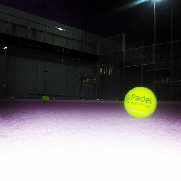 alexis7g's tweet photo. Otro rato de entrenamiento con @DaniiMR96 en @PadelIndJaenof #minipretemporada ;) http://t.co/fu5TJ8eDZM