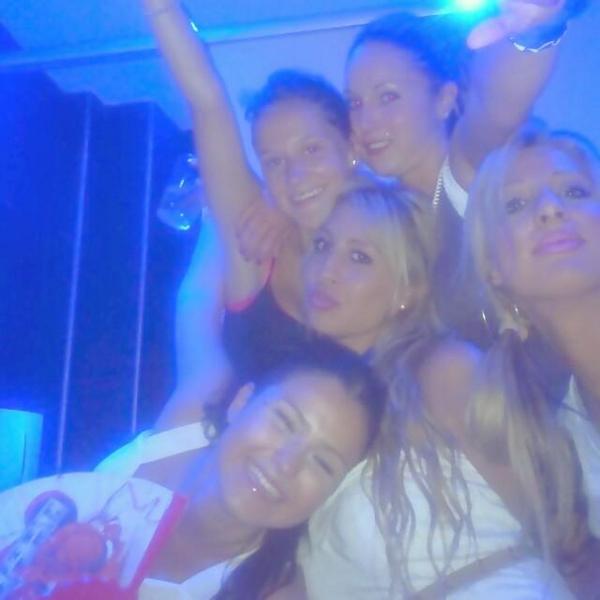 reiixel23's tweet photo. Aste Nagusia! @andreemore55 @andrea_2269 @paatribetisei @rudy_sood #AndreaMeleero @sandritaa__22 http://t.co/FgmVIGTXWe