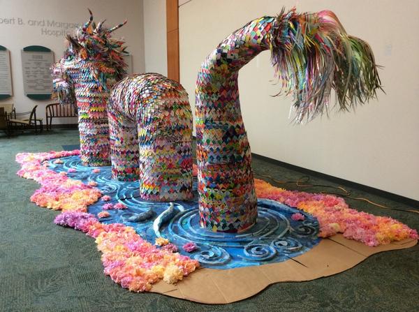 SallyMacFox26's tweet photo. Sept is #ChildhoodCancer Awareness month. Hundreds of patients @MDAndersonNews created this dragon. http://t.co/JCepQWviA8