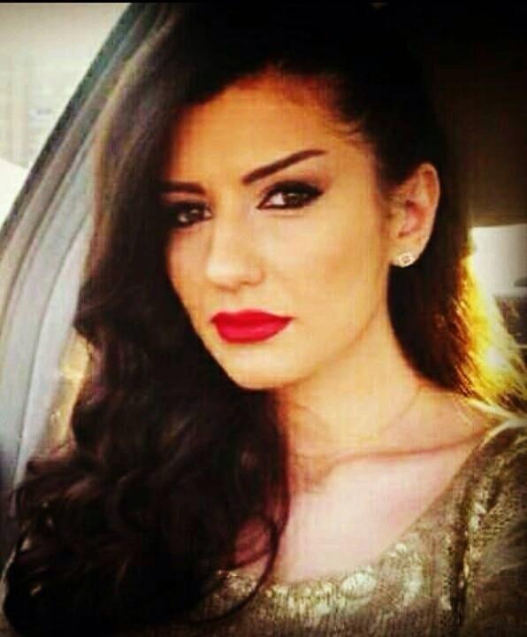 GraceDebut's tweet photo. I am a strong independent woman! Deal with it Adelaide! http://t.co/JeJunHAbD9