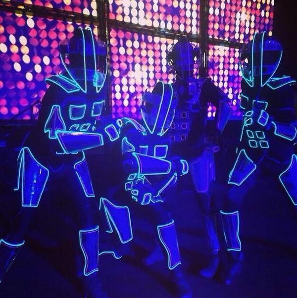 Microhire's tweet image. .#Events just got cooler with performers in #LEDSuits for #ahri14 conference dinner @MCEC #ledlighting #eventtech