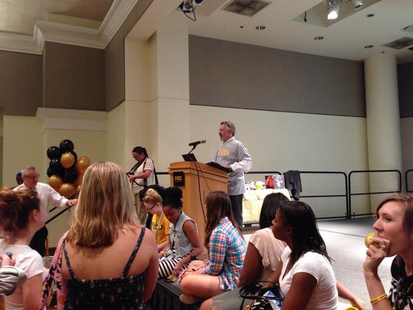VCUCHS's tweet image. Dean Coleman introducing our departments, schools, &amp;amp; programs at our mixer, great turnout! #VCUWelcomeWeek2k14