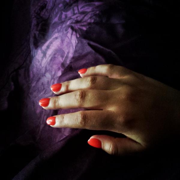 katiebraund01's tweet photo. Gutted Had to have nails shortened #nails #red #short #bright #hand http://t.co/QCZSeL8GAv