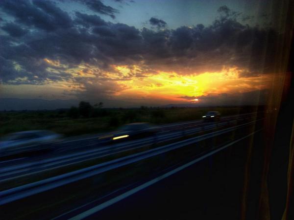 И това се свърши. Даже сутринта получих първите служебни мейли...