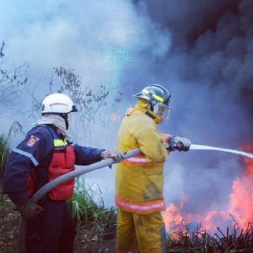 rmacaira's tweet photo. #MiercolesDeGanarSeguidores 
#siguemeytesigoensegundos 
20-A: Día Nacional del Bombero...(Ven)
#retwitteameesta http://t.co/1Rq753tlue