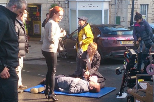 ladybolls_'s tweet photo. one of the photos of @Misskeeleyhawes filming A Casual Vacancy yesterday from this article: http://t.co/eKeei5yalr http://t.co/jeha6KRu4E