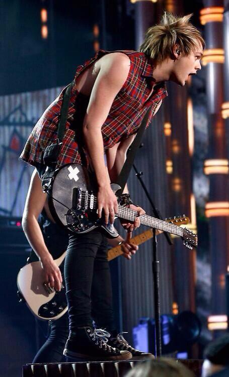 fvuckhemmings tweet picture