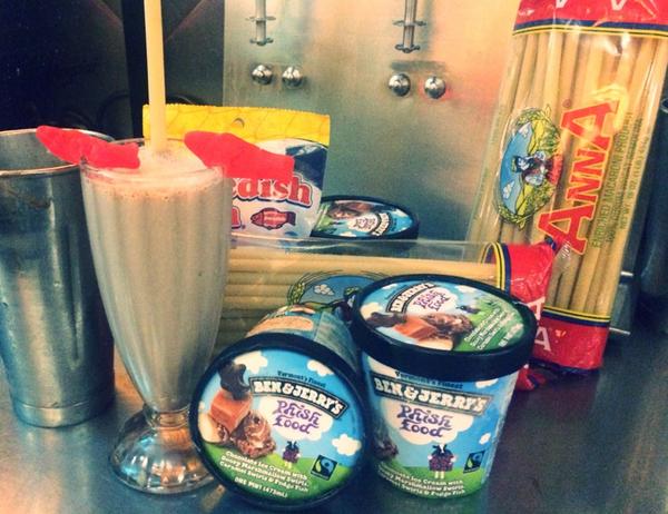 The Comfort Diner tweet media