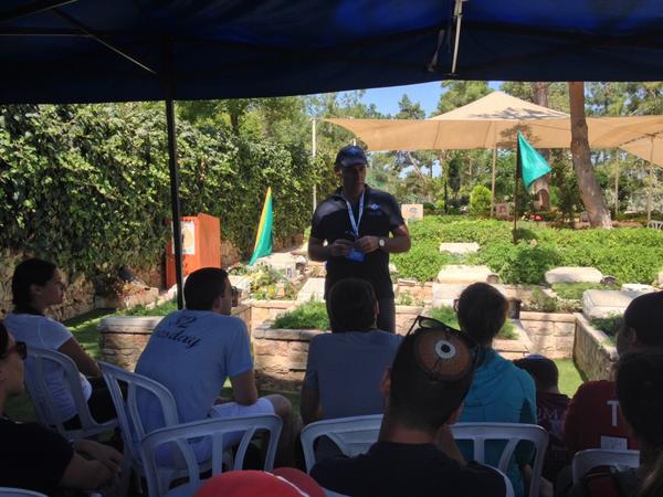 shorashim's tweet photo. #JFGW325 & #Bus503 hears from @TaglitBRI CEO Gidi Mark at Har Herzl in Jerusalem! #Taglit #IsraelWithIsraelis http://t.co/m2Aa8aELVC
