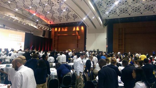Amoe37's tweet photo. OK COLLEGIATE!!!! that's much better
#fpcsconvocation2014
#fpcsCollegiate http://t.co/NvDxRp15MP