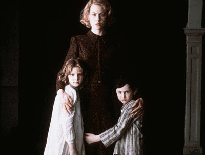 jacobovme's tweet photo. "@_Cinefilos_: "En esta casa ninguna puerta debe abrirse sin cerrar primero la anterior." http://t.co/PUd5HK2SVI" @belencornagoph cuidado!