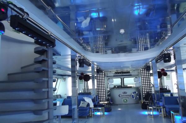 ElBarcoDeFiesta's tweet photo. We would like to say Hi to @emsayle, lots of opportunities aboard our ibiza party yacht. X http://t.co/arQRBtB0e4