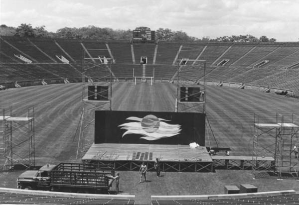 BDogHospitality's tweet photo. #yalebowl100 Fun Fact:Yale Bowl Hosted @thegratefuldead Concert on July 31, 1971. #yalefootball #rocknroll #nhv #yale http://t.co/Ge5F4oEyNI