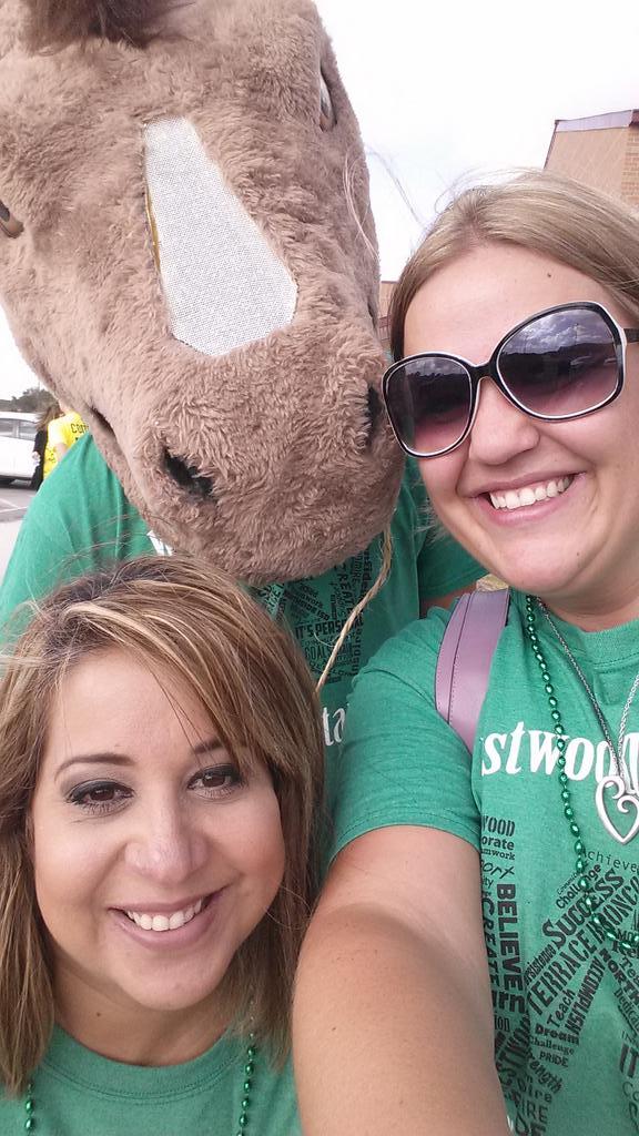 Kells2111's tweet photo. #convoselfie http://t.co/zsy6Mlh3BC