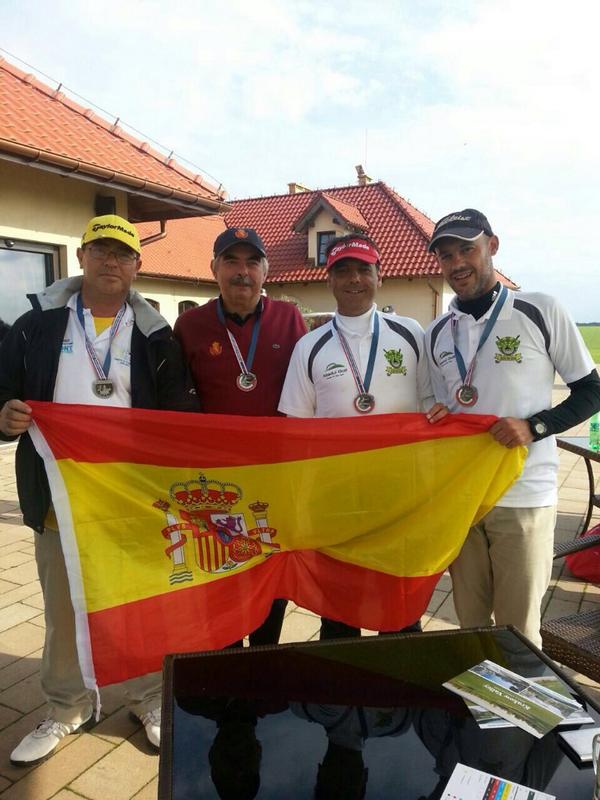 <a href="/ElHidalgoGolf/">El Hidalgo Club Golf</a> Bravo campeones. Medalla para el equipo español en golf en transplanted european games en Krakovia
