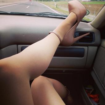 My new highheels. Love it http://t.co/xhk7maQxrt<a href="/tag/ff"class="tags"><span>#ff</span></a>