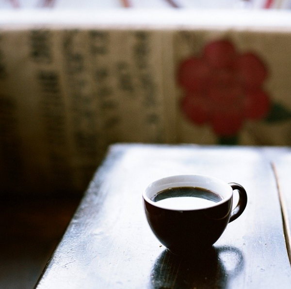 ChicagoDish's tweet photo. One of Chicago's best cups of coffee is at a bike shop! Try @HeritageBicycle for your next morning cup of Joe #regram http://t.co/edRLCA80RD