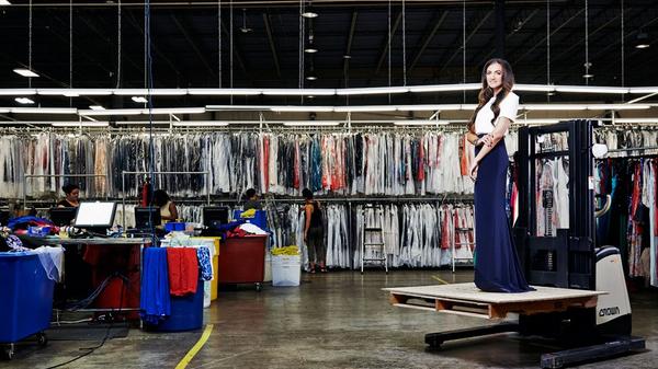 ForbesTech's tweet image. Mixing data mining and fashion could make Rent the Runway tech's next billion-dollar star: onforb.es/1rmq2Ou