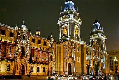 VisitandoPeru's tweet photo. Catedral de Lima
Fuente - http://t.co/ZnImMrob5q
#peru #visit #travel http://t.co/4HxcsX0tIZ