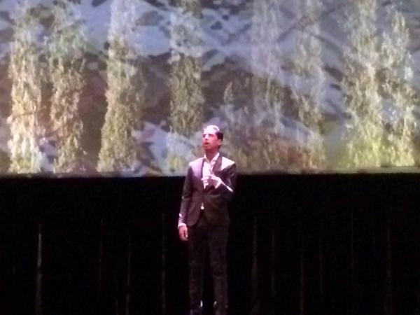 EstrellaMorente's tweet photo. Mi hermano en la Alhambra con el ballet andaluz.enhorabuena al flamenco!ha nacido un cantaor!jose Enrique Morente.... http://t.co/Y4N72pmGWp
