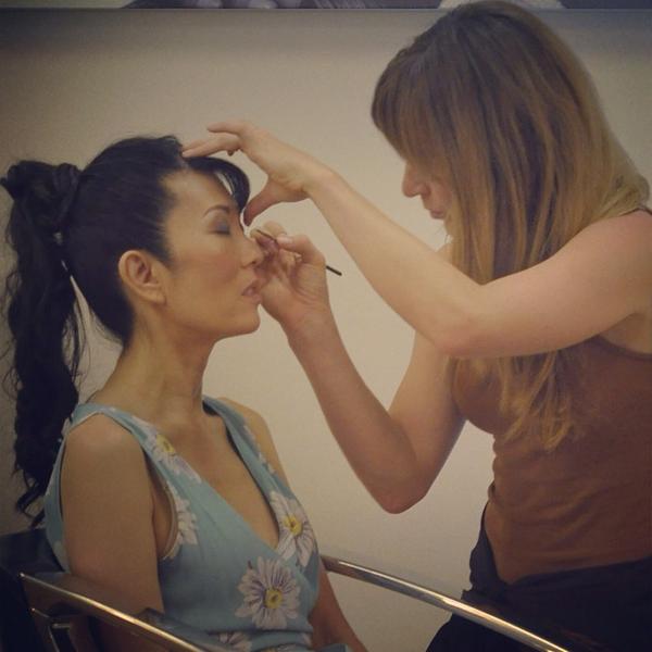 DejaAndCo's tweet photo. #BTS - Deja getting #makeup from @nikol_elaine before a big photo shoot! Finished photos soon... #DHeart40 #DejaStyle http://t.co/zabABh0KzL
