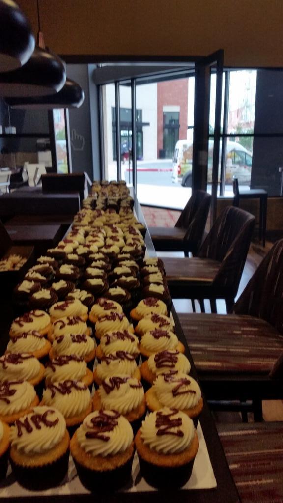 BCSChocGallery's tweet photo. Dropping off 500 cupcakes for move-in day at Northpoint Crossing! #TAMU #NorthpointCrossing http://t.co/a9TG2WHqRG