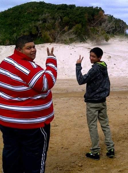 WilliamDaars's tweet photo. Bro's before hoes @HadleyDaars http://t.co/CG5YcRbVza