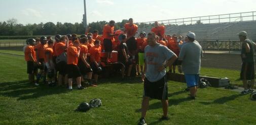 TonySunSports's tweet photo. Just had a nice talk with @CaptinedEd bout SE Tiger football ... After he dried off http://t.co/m1J9kWT7jP