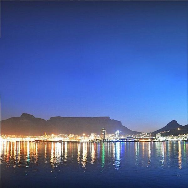 SouthAfrica's tweet image. Isn't #CapeTown blue-tiful? #visitsouthafrica Thanks, IG friend @instacptguy for this great shot!