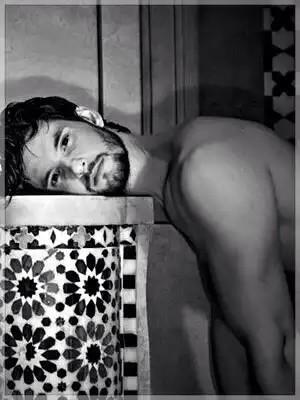 I Wish a very happy Birthday to the gorgeous and talentuous Ben Barnes for his 33rd !   