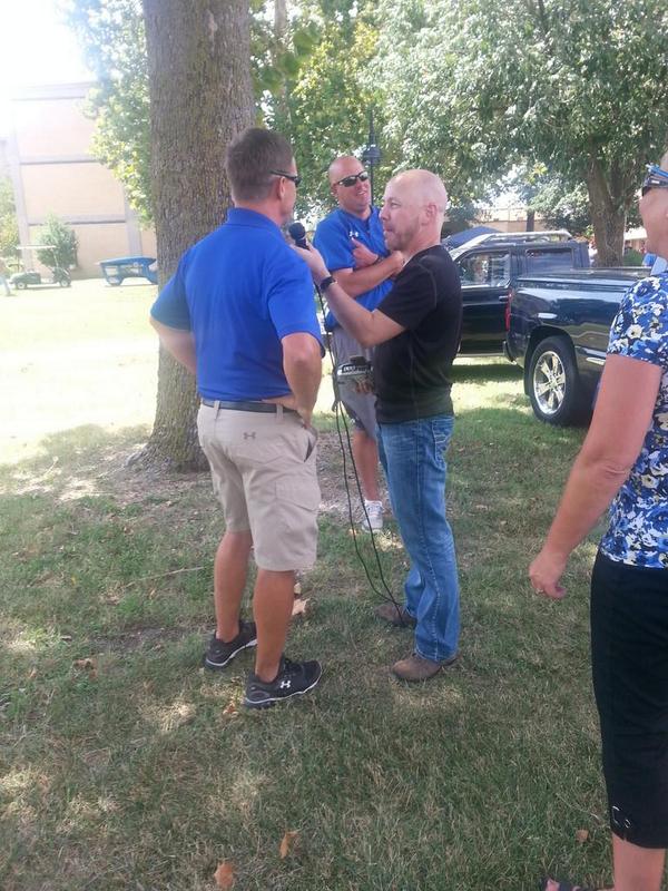 SRJuarez7's tweet photo. Crowder baseball and softball coaches being interviewed by #Kix102.5 #LocalCelbraties http://t.co/Ggtd1uVIVp