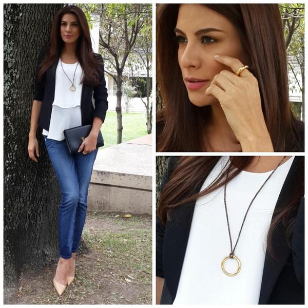 AndreaSernaTV's tweet photo. Hoy en: @RenataLozanoM, #Theory y joyas de @tousjewelry. Foto by @irmafreestyle 
http://t.co/suXMUcrFtr http://t.co/laHkeL4y49