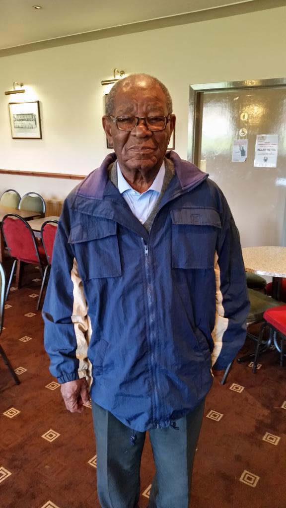 BacupBoird's tweet image. #Everton #Weekes returns to @BacupCC @LancsLeague @BBCLancsCricket  @bbctms @blowersh @LancsCCC #CricketingRoyalty