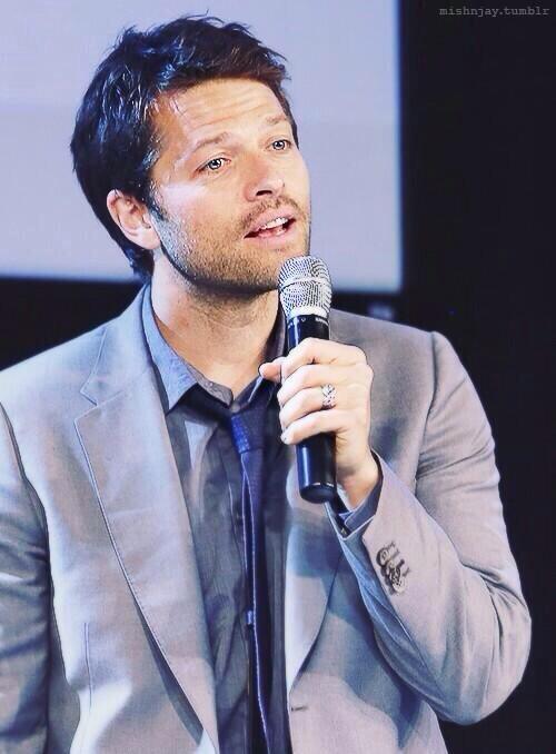 HAPPY BIRTHDAY MISHA COLLINS, OUR IRREPLACEABLE ANGEL SENT FROM THE HIGH HEAVENS, luv u 