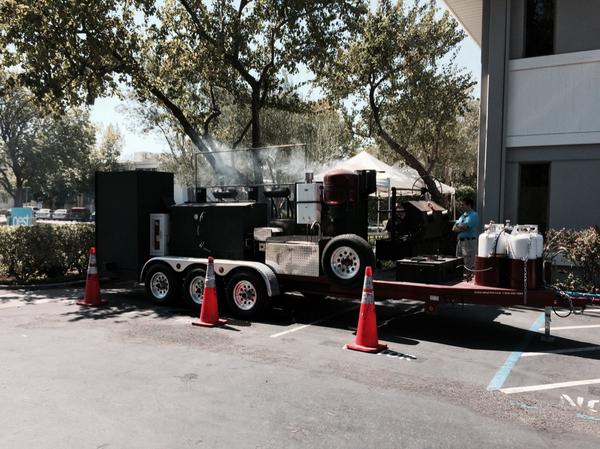 greghu's tweet photo. Now that's a grill. Nest knows how to BBQ. @Jose_Cong @nestmatt http://t.co/acthbG8jKm