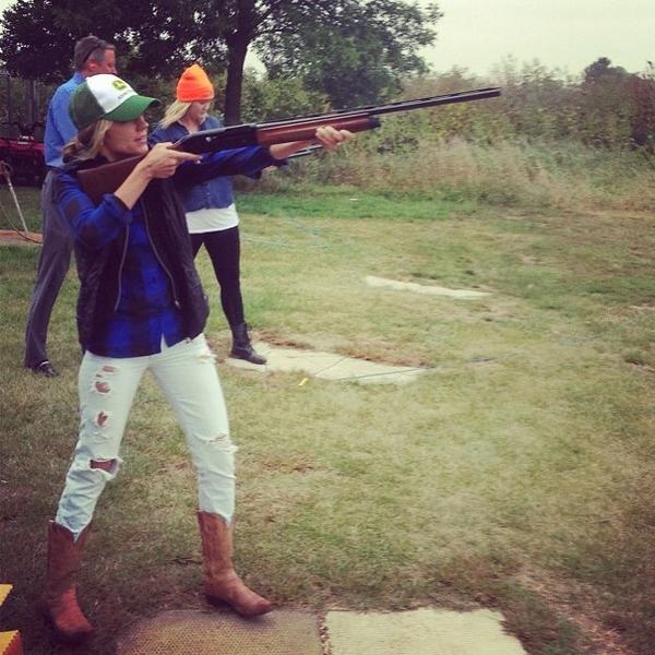 AlyssaPurser's tweet image. She loves sports. She wears cowboy boots. She shoots guns. She works @espn #SamPonder is my #wcw @sam_ponder