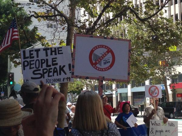 FSFP's tweet photo. "Let the people speak" at Los Angeles @CalCourts  #democracy4all #GetMoneyOut http://t.co/e4qrgF9orP