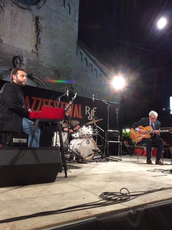 mary_caridi's tweet photo. Il maestro Franco Cerri  ad #albengajazzfestival  La grande classe #comunedialbenga http://t.co/wXjd9L4R7Q