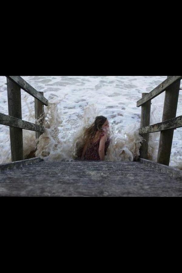 cestclarc's tweet photo. A snap of @susie_gall down the beach after a hard Molly's shift last year http://t.co/xcJMxyZI2Y