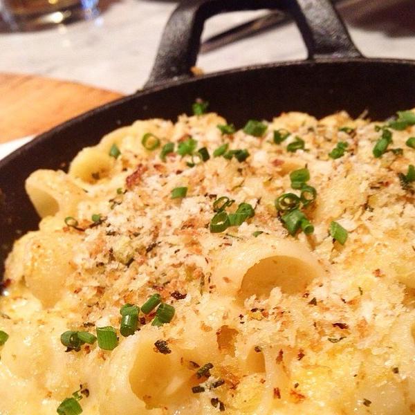 orangeblossoMIA's tweet photo. Opt for a comfort food classic like our mac &amp; cheese! Only $6 during happy hour. http://t.co/BQkTpVkDVa