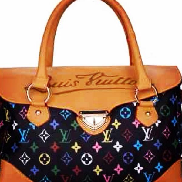 ExcFashion's tweet photo. Louis Vuitton handbag $130 #fashion #exclusive #exclusivefashion #azhandbags http://t.co/Ai37hnHIar