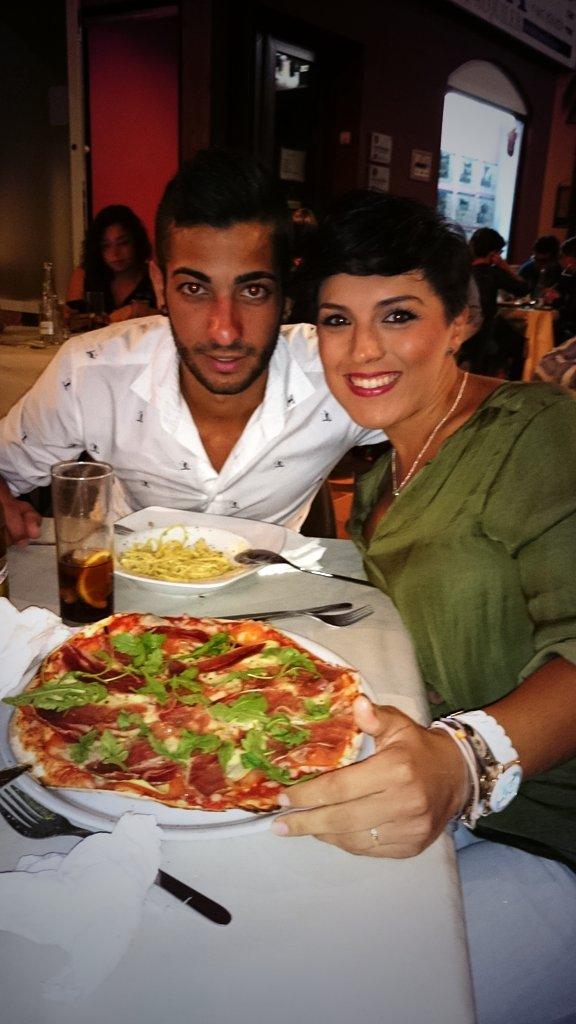 sandritamarcaba's tweet photo. Una de  davincci con mi @guillermin166 http://t.co/Y5VJoy4kBx