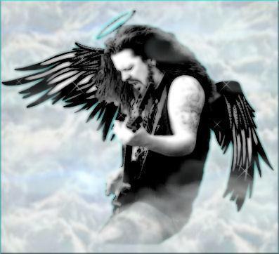 Today happy birthday Dimebag Darrell 48 years in Heaven Rock on forever 